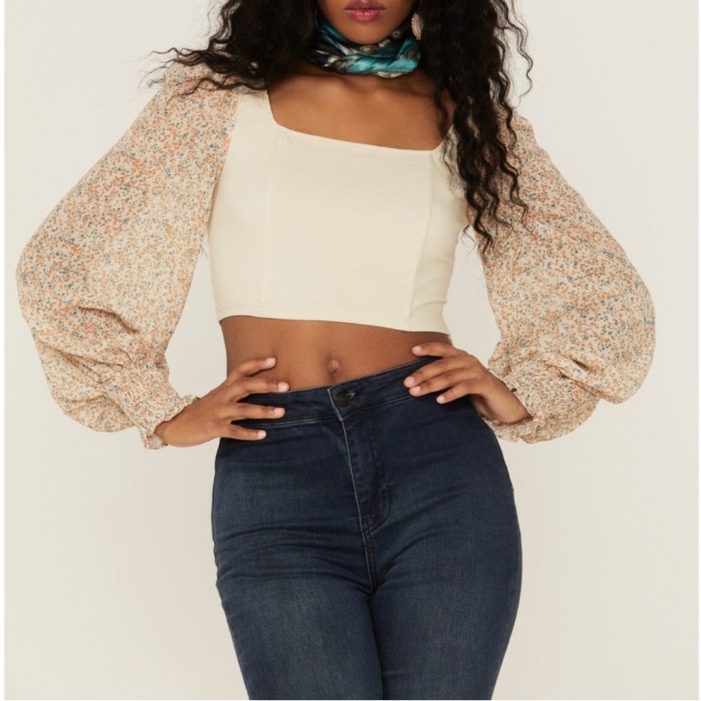 Lush- Boot Barn-Floral Puff Sleeve Women's Top